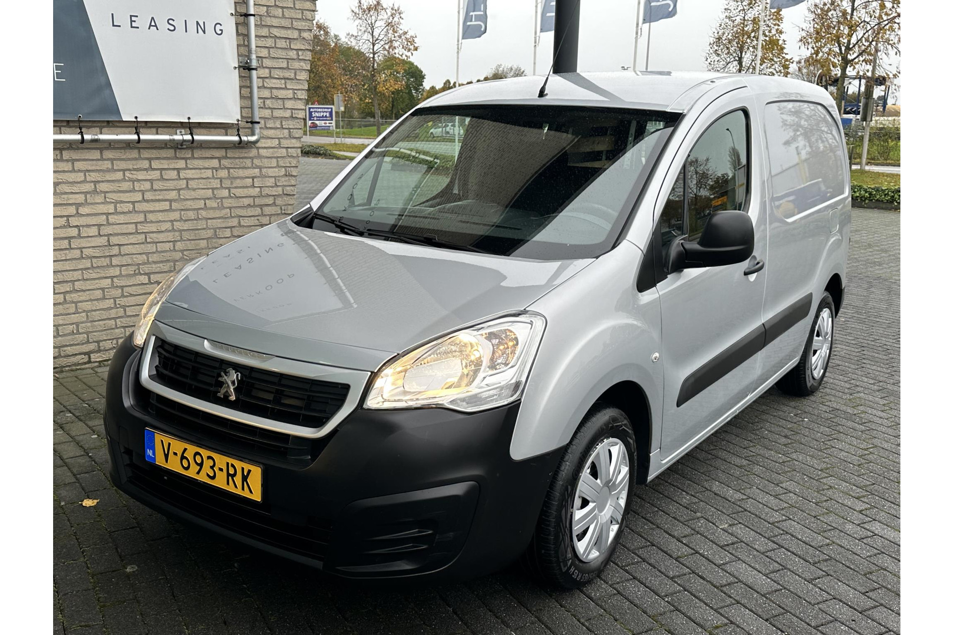 Peugeot Partner 120 1.6 BlueHDi 75 L1 Premium*AIRCO*CRUISE*PDC*